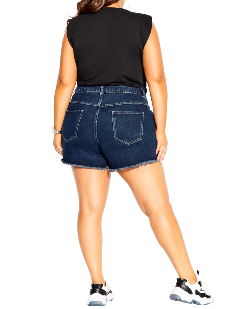 Size 18 shorts top